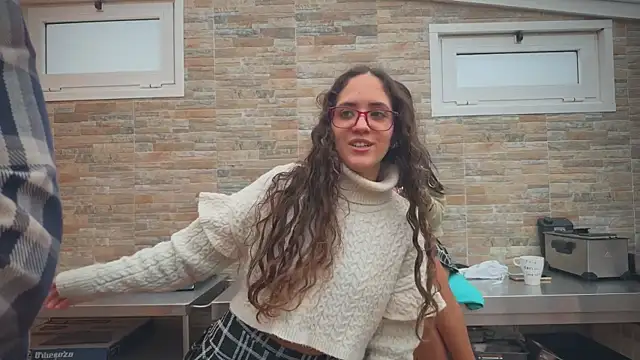 Snapshot of barfantasy chatting on September 29, 2025, 8:32 am barfantasy online show from September 29, 2025, 8:32 am