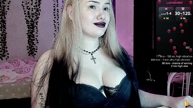 strawberry elfcat online show from July 8, 2026, 9:59 pm