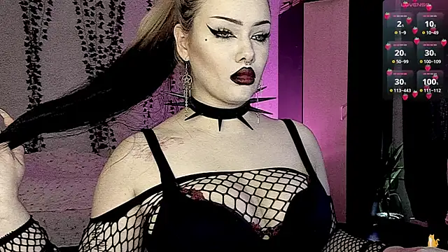 strawberry elfcat online show from June 16, 2026, 6:46 am