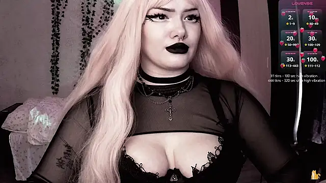 Snapshot of strawberry_elfcat chatting on September 26, 2025, 5:36 am strawberry elfcat online show from September 26, 2025, 5:36 am