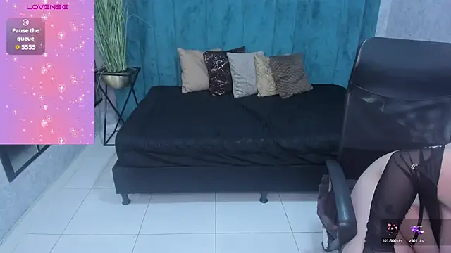 Snapshot of meliboobs_ chatting on February 13, 2026, 5:07 am meliboobs online show from February 13, 2026, 5:07 am