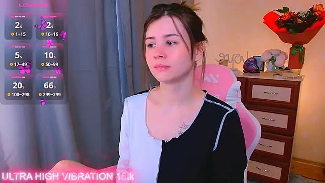 cutie mili online show from September 30, 2025, 6:52 am