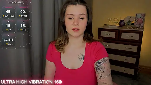 cutie mili online show from March 27, 2026, 12:06 pm