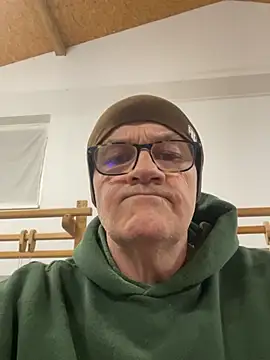 Snapshot of Big_Ugly chatting on March 21, 2025, 6:18 pm Big Ugly online show from March 21, 2025, 6:18 pm