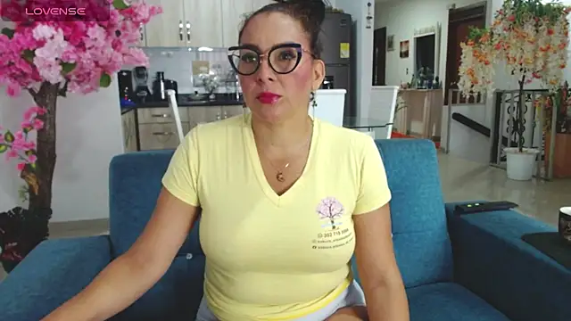 Snapshot of dakota_johnson10 chatting on October 26, 2025, 11:32 am dakota johnson10 online show from October 26, 2025, 11:32 am