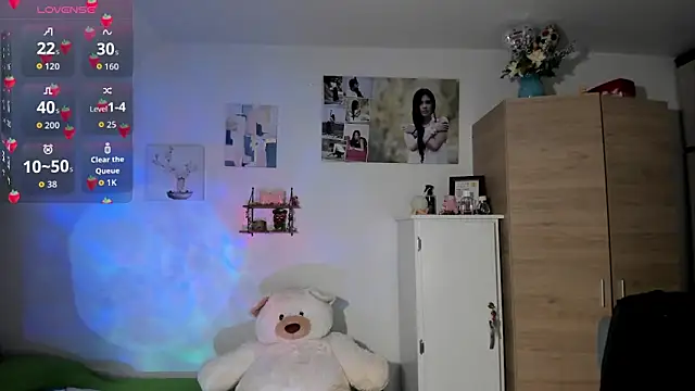 VeronikaOlsen online show from October 1, 2025, 1:22 am