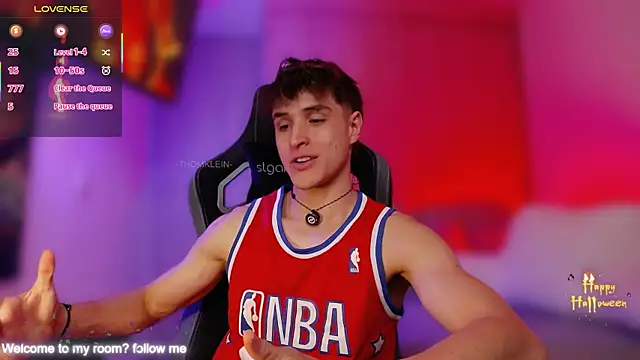 Snapshot of thomklein chatting on October 14, 2025, 7:25 pm thomklein online show from October 14, 2025, 7:25 pm