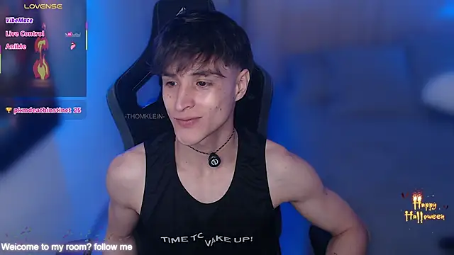 Snapshot of thomklein chatting on October 11, 2025, 6:20 pm thomklein online show from October 11, 2025, 6:20 pm