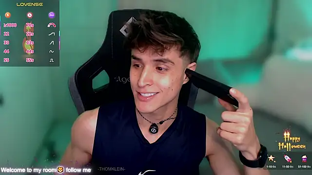 Snapshot of thomklein chatting on October 4, 2025, 6:42 pm thomklein online show from October 4, 2025, 6:42 pm