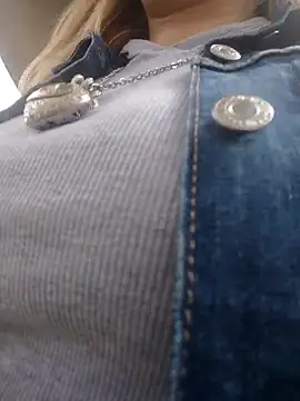 scarlett moore online show from April 10, 2026, 3:19 pm