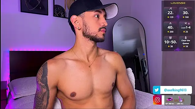 Snapshot of AxelKing1326 chatting on October 29, 2025, 10:31 pm AxelKing1326 online show from October 29, 2025, 10:31 pm