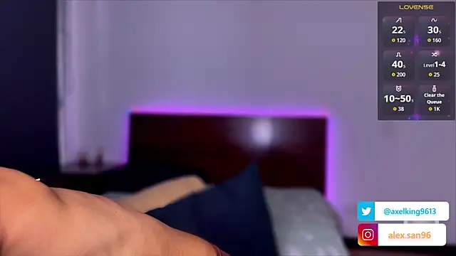 Snapshot of AxelKing1326 chatting on October 13, 2025, 4:30 pm AxelKing1326 online show from October 13, 2025, 4:30 pm