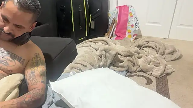 jess2fuck online show from June 19, 2026, 12:33 pm