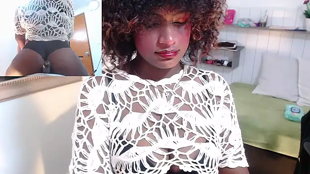 Snapshot of NikitaKiss chatting on October 3, 2025, 2:40 pm NikitaKiss online show from October 3, 2025, 2:40 pm