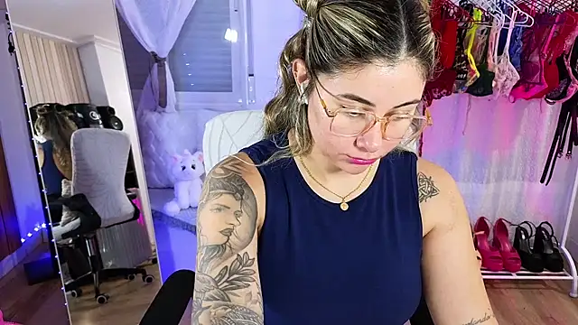 Snapshot of Tawny_cox chatting on January 9, 2026, 10:33 am Tawny cox online show from January 9, 2026, 10:33 am