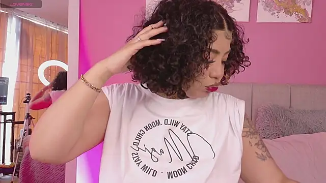 Snapshot of foxxy-lov3 chatting on October 21, 2025, 12:59 pm foxxy-lov3 online show from October 21, 2025, 12:59 pm