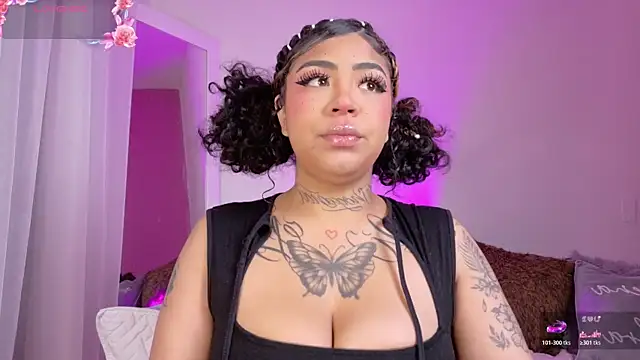 foxxy-lov3 online show from February 20, 2026, 11:56 am