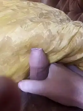 Snapshot of babyboy74 chatting on October 9, 2025, 10:05 am babyboy74 online show from October 9, 2025, 10:05 am