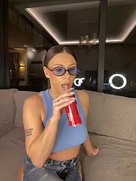 Snapshot of SexOnMyLvL chatting on February 11, 2026, 9:03 pm SexOnMyLvL online show from February 11, 2026, 9:03 pm