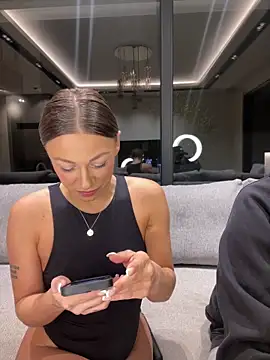 Snapshot of SexOnMyLvL chatting on October 14, 2025, 8:53 pm SexOnMyLvL online show from October 14, 2025, 8:53 pm