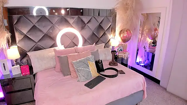 Snapshot of sofhiaa_adaams chatting on October 2, 2025, 10:57 pm sofhiaa adaams online show from October 2, 2025, 10:57 pm