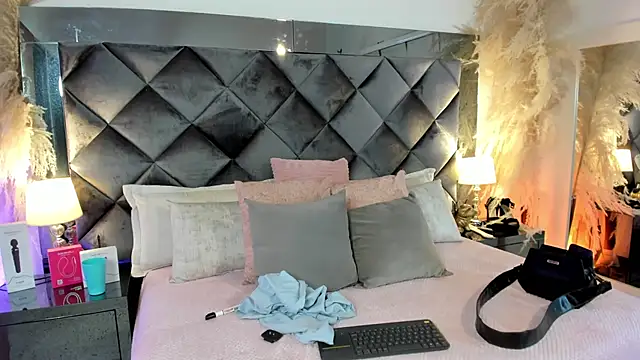 Snapshot of sofhiaa_adaams chatting on September 23, 2025, 11:12 pm sofhiaa adaams online show from September 23, 2025, 11:12 pm