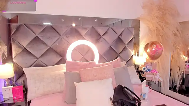 Snapshot of sofhiaa_adaams chatting on October 5, 2025, 5:25 pm sofhiaa adaams online show from October 5, 2025, 5:25 pm