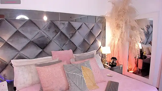 Snapshot of sofhiaa_adaams chatting on September 25, 2025, 11:11 pm sofhiaa adaams online show from September 25, 2025, 11:11 pm