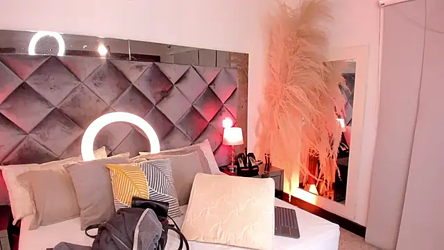 Snapshot of sofhiaa_adaams chatting on October 15, 2025, 10:07 pm sofhiaa adaams online show from October 15, 2025, 10:07 pm