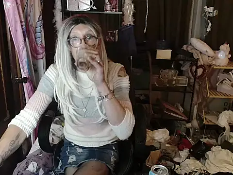 Ombeline1 online show from September 19, 2025, 6:34 pm