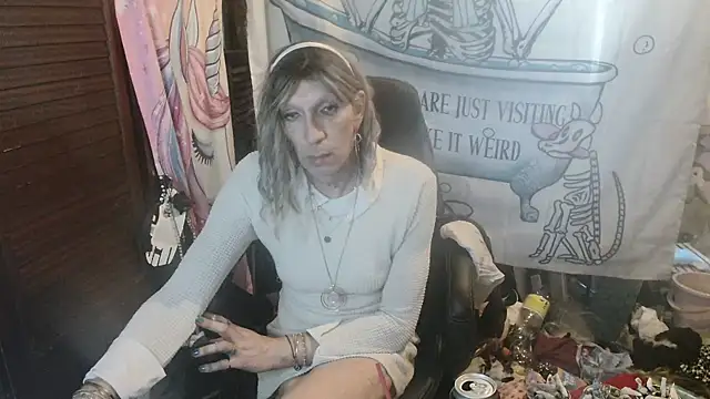 Ombeline1 online show from March 3, 2026, 4:14 pm