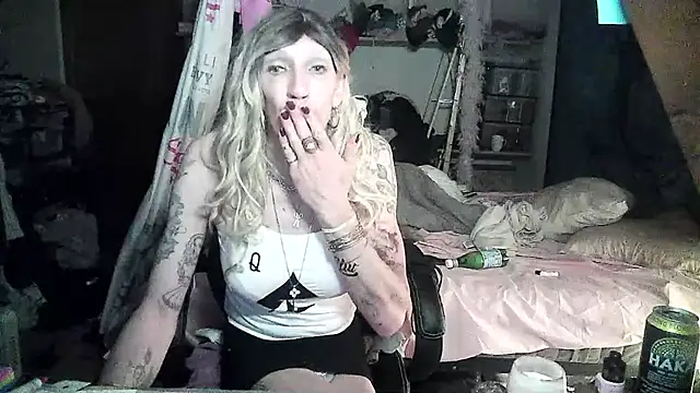 Ombeline1 online show from March 5, 2025, 3:08 am