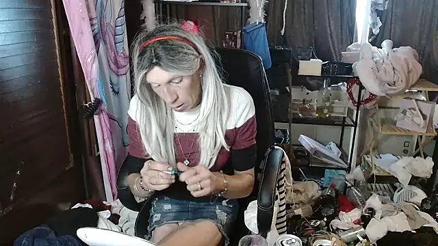 Ombeline1 online show from October 5, 2025, 4:20 pm