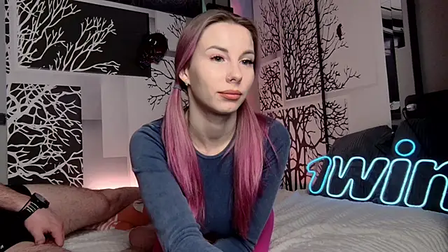 niki7377 online show from February 9, 2025, 7:37 am