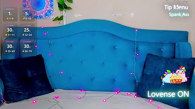 MilliStrii online show from October 18, 2025, 1:18 am