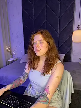 SophiePure online show from October 24, 2025, 8:52 pm