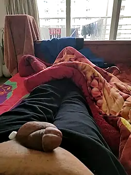 Nuttysub online show from February 6, 2025, 7:56 am