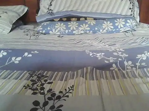 Nuttysub online show from April 4, 2026, 1:56 am