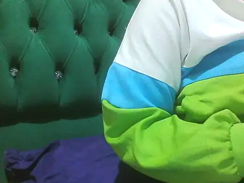 Snapshot of Sexy_Riri chatting on September 18, 2025, 11:52 pm Sexy Riri online show from September 18, 2025, 11:52 pm