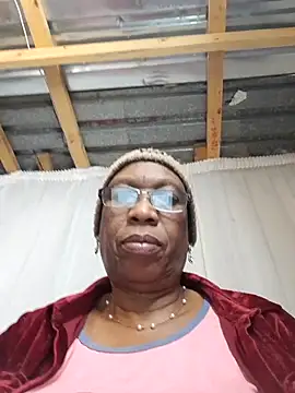 Snapshot of Freakyassnwildx chatting on May 1, 2026, 10:42 am Freakyassnwildx online show from May 1, 2026, 10:42 am