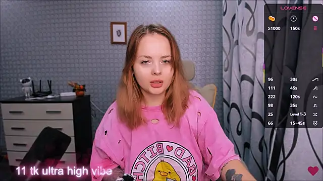 Snapshot of flower_sarah_ chatting on October 14, 2025, 12:06 pm flower sarah  online show from October 14, 2025, 12:06 pm