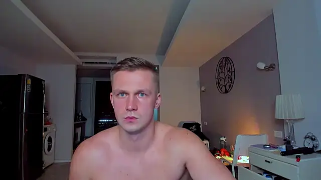 Snapshot of Samuel_Andrew chatting on June 15, 2026, 2:01 am Samuel Andrew online show from June 15, 2026, 2:01 am