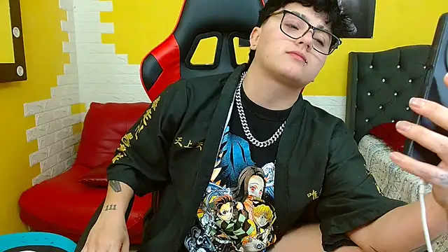 Snapshot of isabeautyx19 chatting on October 15, 2025, 3:27 am isabeautyx19 online show from October 15, 2025, 3:27 am