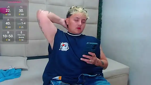 Snapshot of isabeautyx19 chatting on February 27, 2025, 2:46 am isabeautyx19 online show from February 27, 2025, 2:46 am