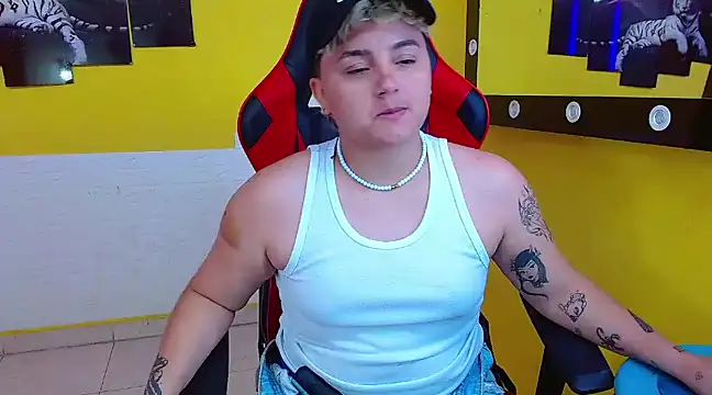 Snapshot of isabeautyx19 chatting on March 5, 2025, 4:34 am isabeautyx19 online show from March 5, 2025, 4:34 am