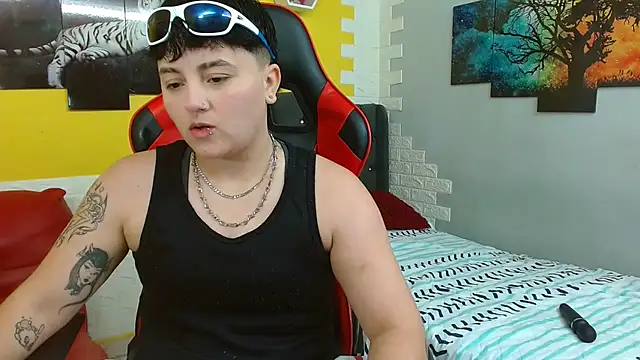 Snapshot of isabeautyx19 chatting on October 27, 2025, 3:18 am isabeautyx19 online show from October 27, 2025, 3:18 am