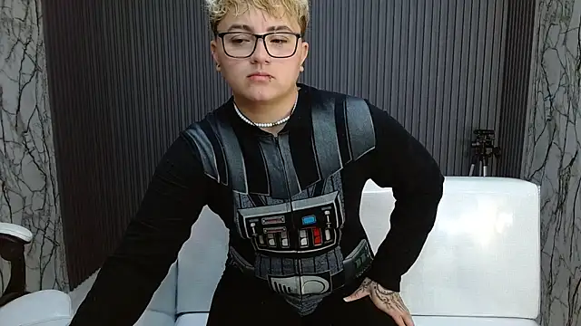 Snapshot of isabeautyx19 chatting on October 13, 2025, 12:12 am isabeautyx19 online show from October 13, 2025, 12:12 am