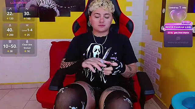 Snapshot of isabeautyx19 chatting on March 12, 2025, 2:20 am isabeautyx19 online show from March 12, 2025, 2:20 am