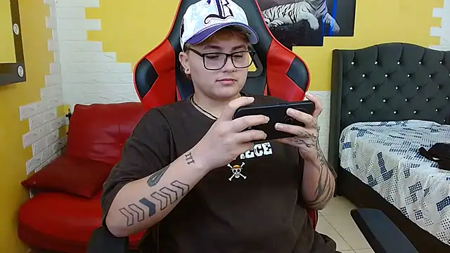 Snapshot of isabeautyx19 chatting on September 9, 2025, 2:10 am isabeautyx19 online show from September 9, 2025, 2:10 am