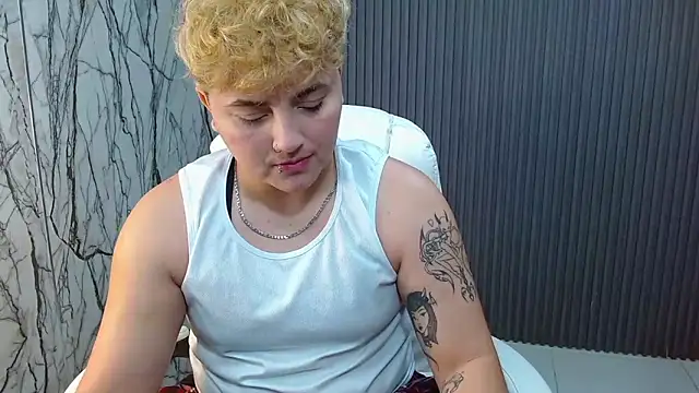 Snapshot of isabeautyx19 chatting on September 28, 2025, 2:46 pm isabeautyx19 online show from September 28, 2025, 2:46 pm